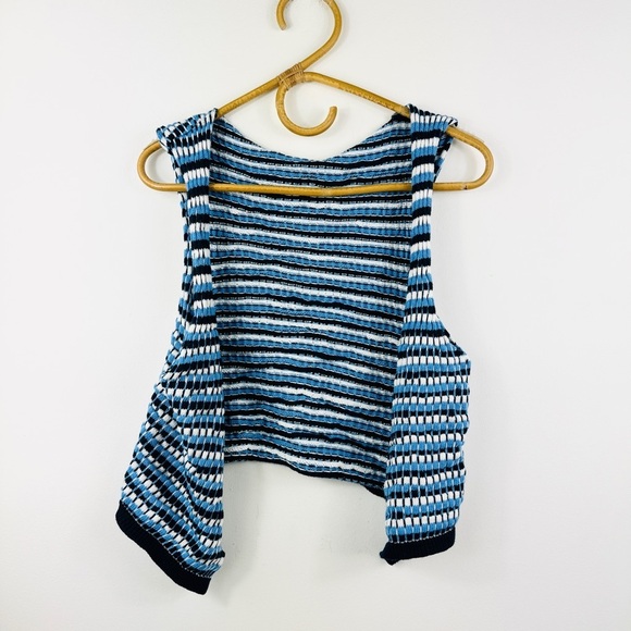 Gimaguas vest Top - Picture 6 of 9